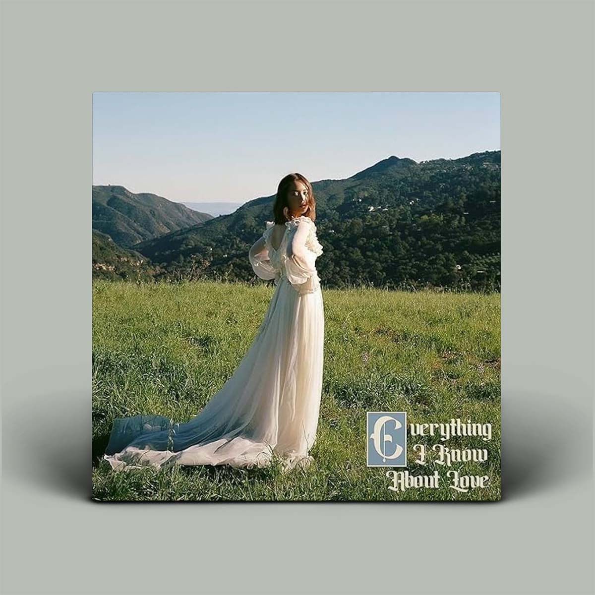 Laufey – Everything I Know About Love | Vinyl LP